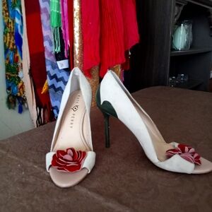 Katy Perry heels